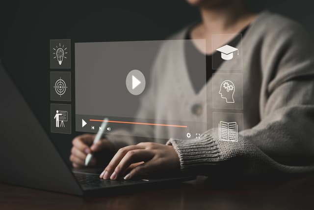 Speed up sales with AI-powered designs and real-time proposal editing